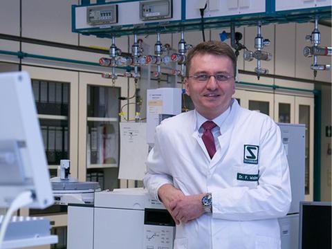 Dr. Frank Waimer, General Manager Operations Germany / Global Quality Dr. Willmar Schwabe